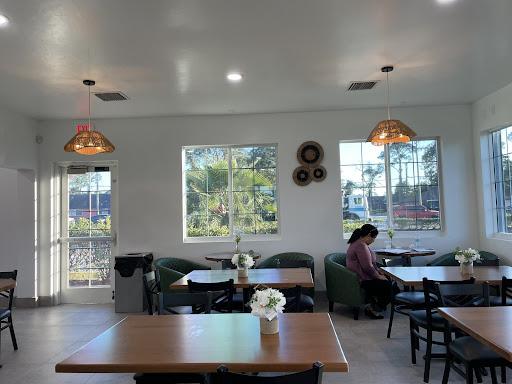 Lavita Bistro